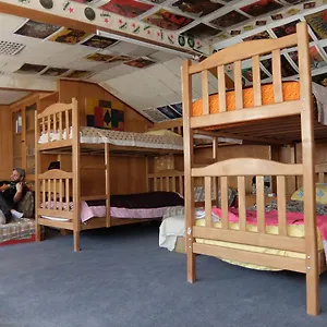 https://valdi-hostel-tbilisi.alltbilisihotels.com