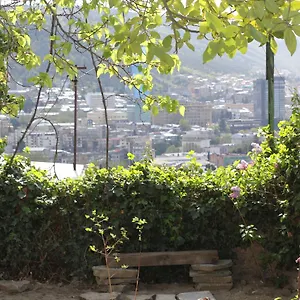 https://nunuas-bed-and-breakfast.alltbilisihotels.com